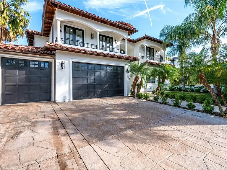 4906 Rubio Ave — Photo 3