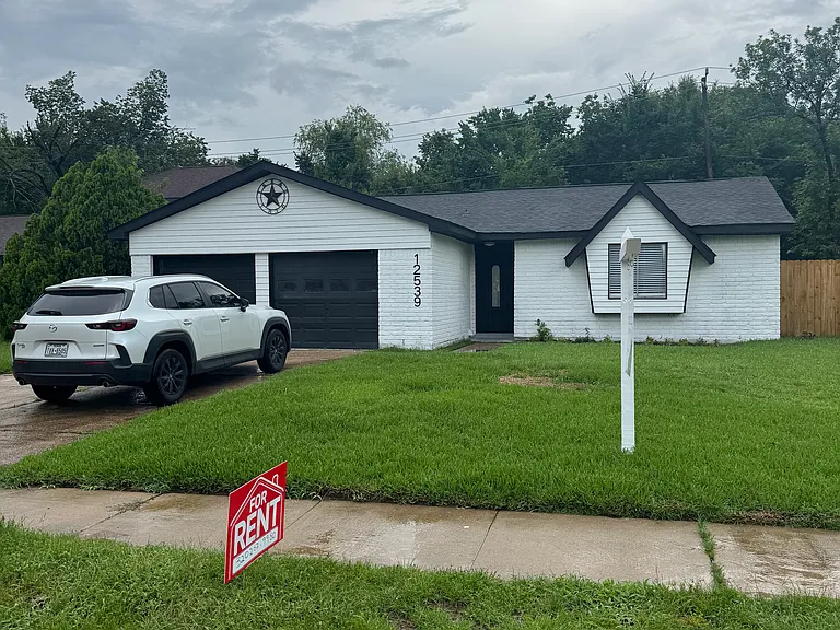 12539 Fern Forest Dr — Photo 1