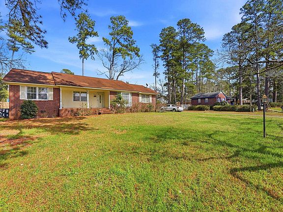 3rd image of 960 Riverside Dr