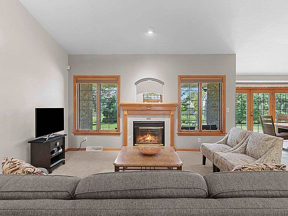 5th image of 220 E Falcon Hill Way