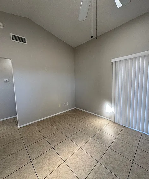 411 Diplomat Pkwy E — Photo 16