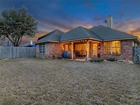 2nd image of 4912 Colonial Park Dr