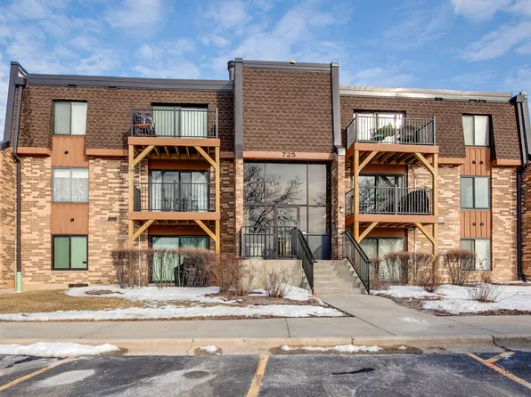 725 Limerick Ln APT 2D, Schaumburg, IL 60193
