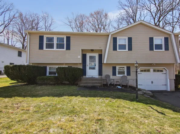 27 Deer Run Road, Meriden, CT 06451