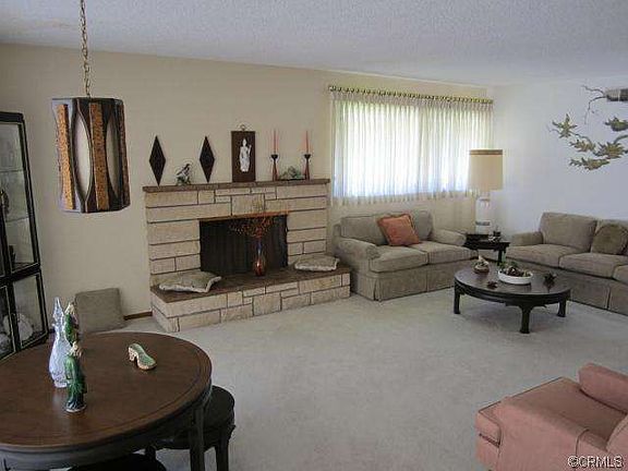 3rd image of 8861 Lola Ave