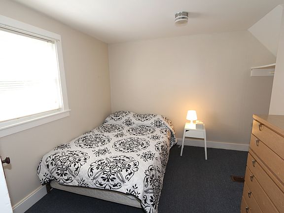 2nd image of 6 Market St #0B-1Ba-400Sqft