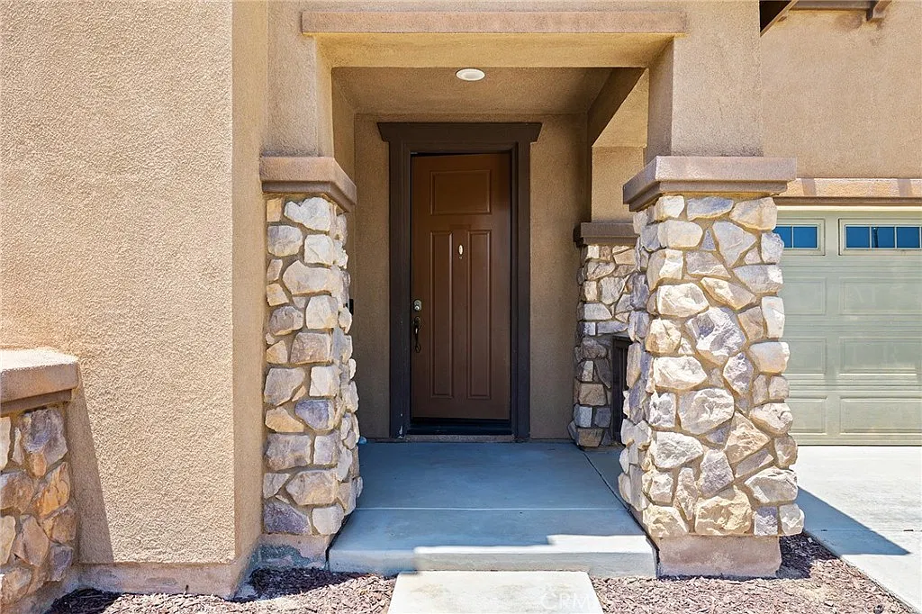 4 bed, 2.5 bath, 3124 sqft, $3,995 — Photo 4