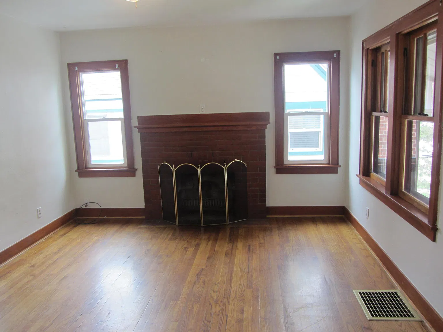 2 bed, 900 sqft, $1,350 — Photo 4