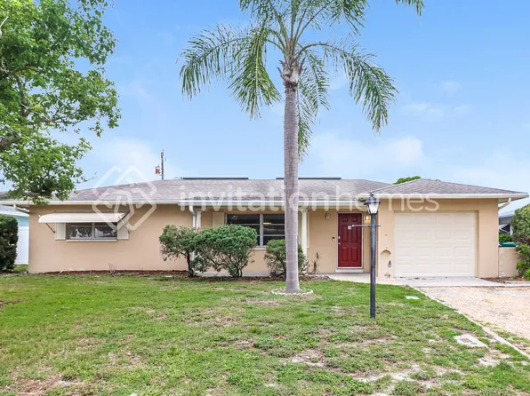 8924 110th Ln, Seminole, FL 33772