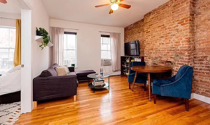 Rented by SERHANT. | media 8