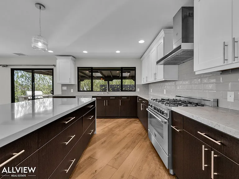 16216 Orchard Bend Rd — Photo 2