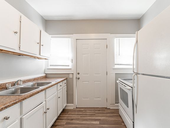 4th image of 1933 Adams St #1933