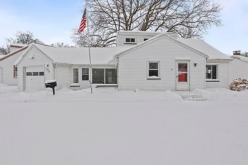 137 Legion Cir Photo 1