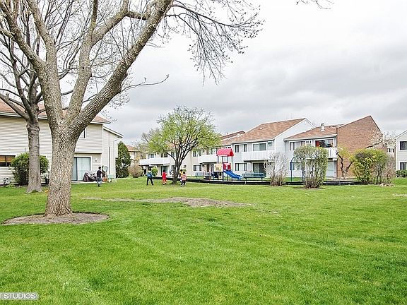 2nd image of 1008 Bayside Dr