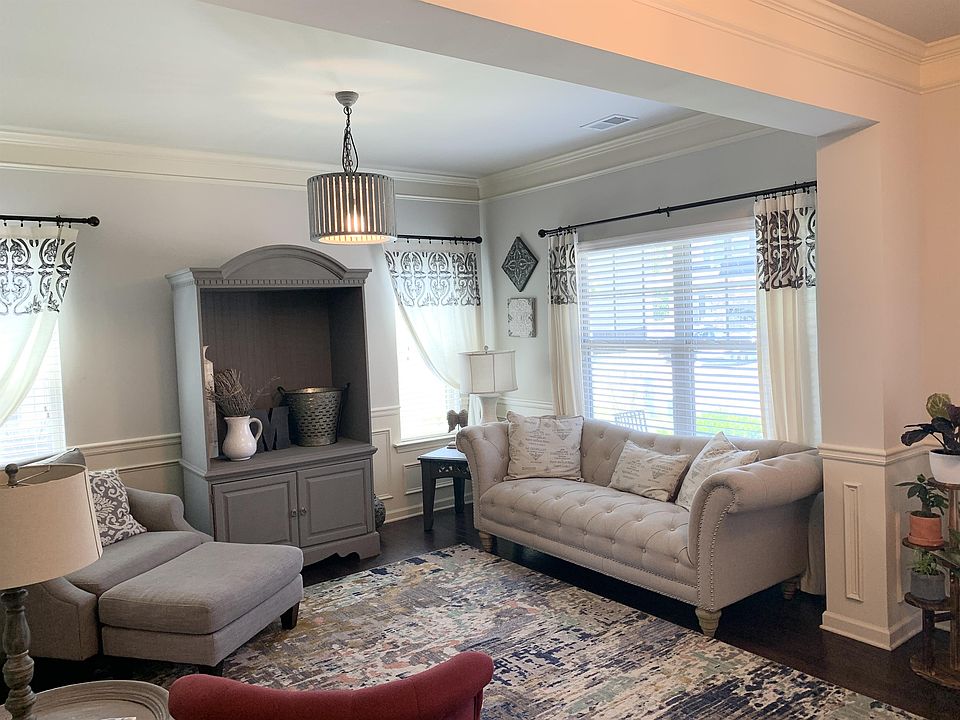 1st image of 168 Cherokee Reserve Cir