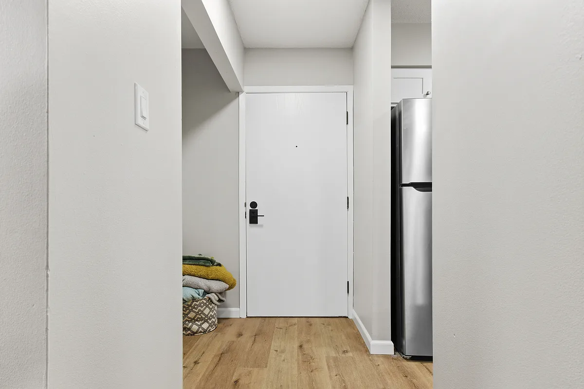 Building Photo - 12300 N Brentfield Dr #108