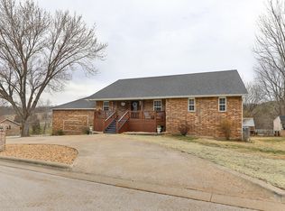 810 S 14th Avenue, Ozark, MO 65721