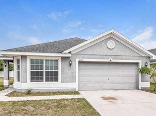 10755 Standing Stone Dr, Wimauma, FL 33598