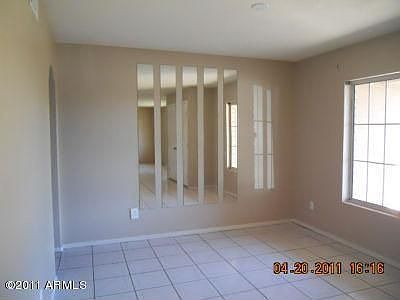 4th image of 8628 W Glenrosa Ave
