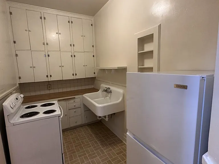 5 S Cedar St #207 — Photo 7