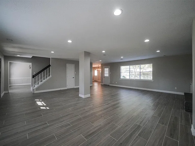 7818 Beaufort Dr — Photo 6
