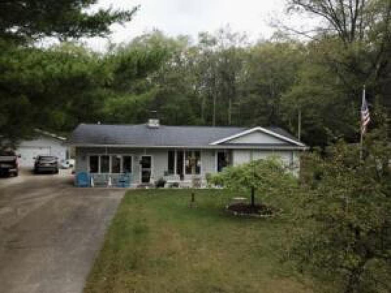 1st image of 18190 Valerie Dr