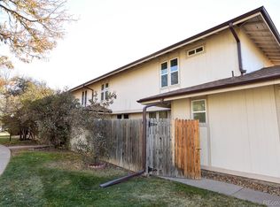 214 S Newark Cir, Aurora, CO 80012