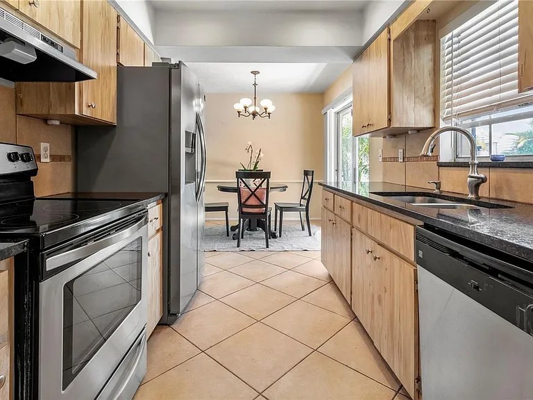 3314 Island Date Cir — Photo 16