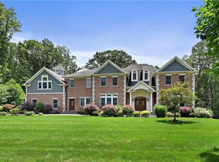 4 Bauerlein Ct, Mahopac, NY 10541