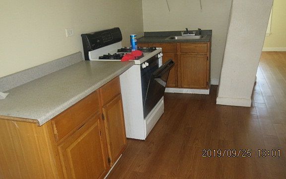 3rd image of 10415 S Avenue H