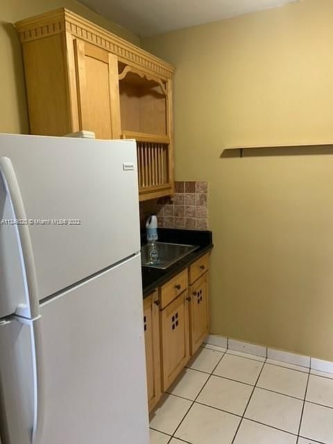 2nd image of 17051 NE 23rd Ave APT 2B