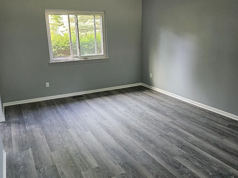 880 Dickson Ln — Photo 20
