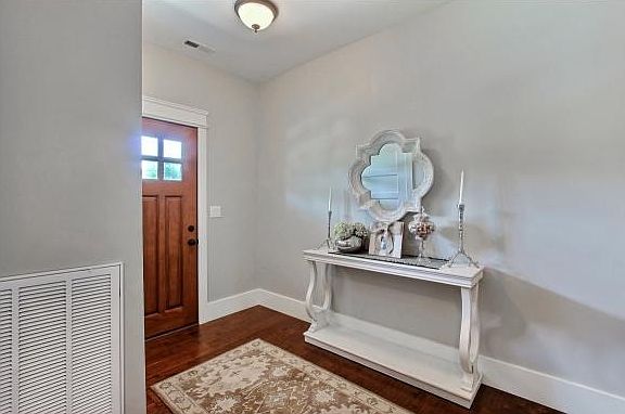 4th image of 338 Princeton Gdns