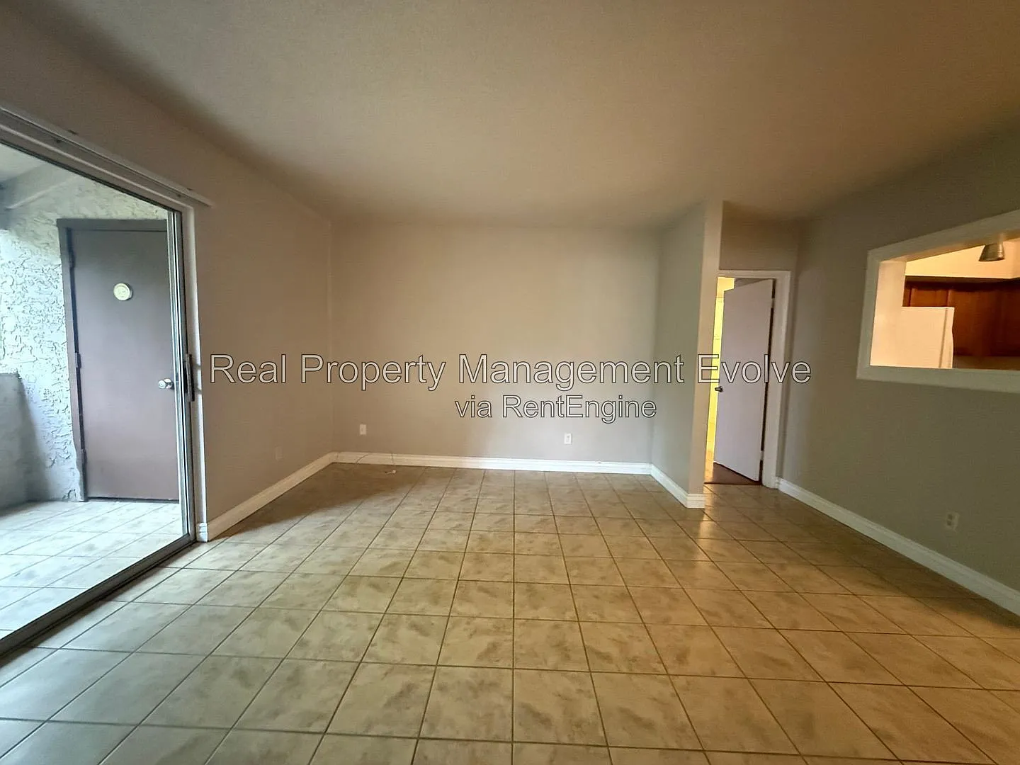 2 bed, 2.0 bath, 1000 sqft, $1,200 — Photo 4