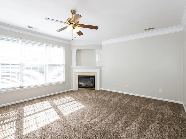 7027 Merrymount Ct — Photo 3
