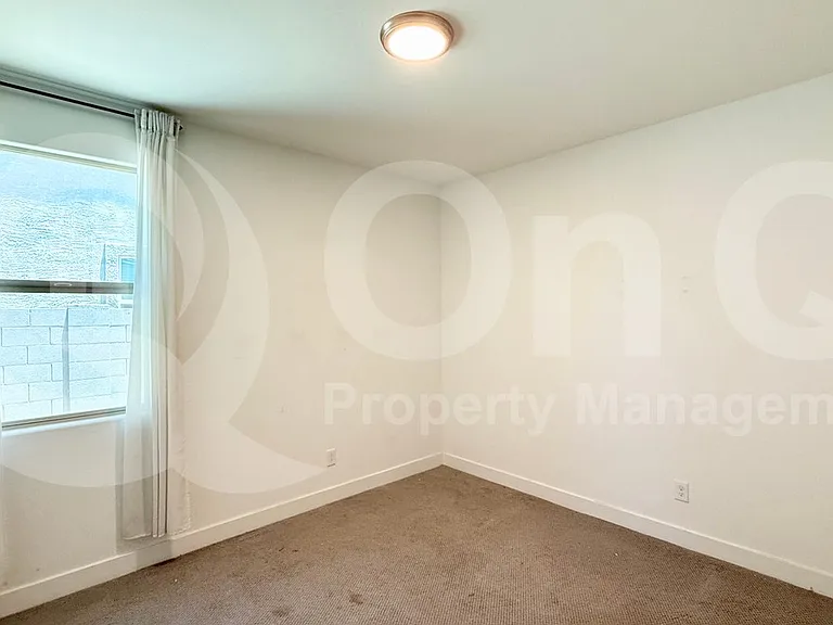 19921 W Lilac St — Photo 8