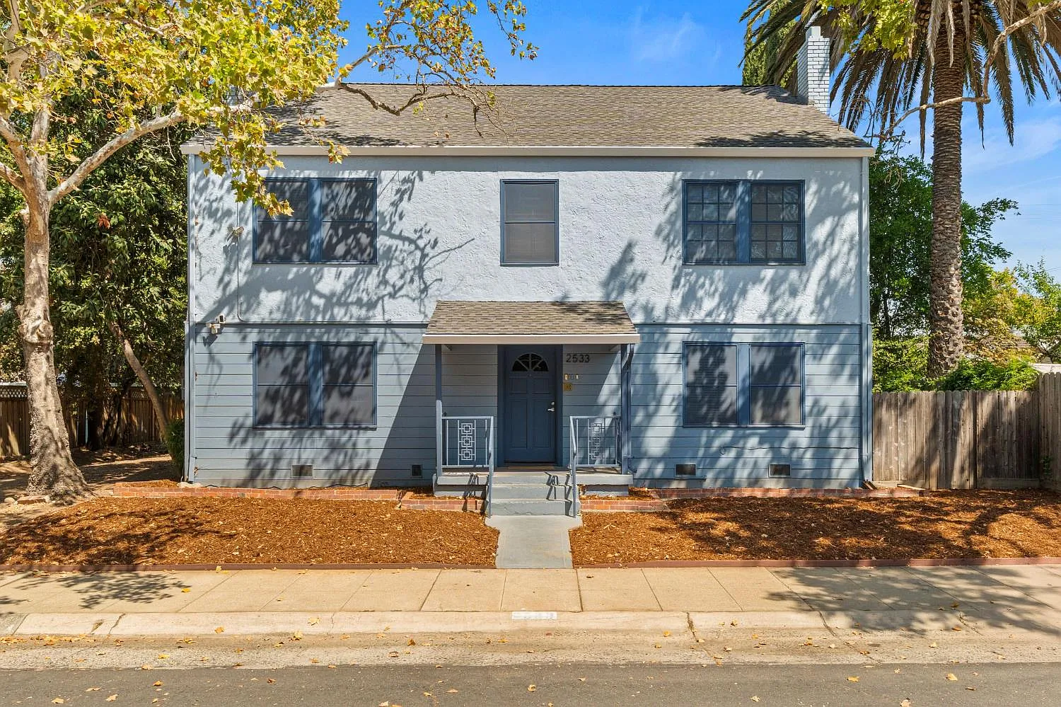 2533 Castro Way photo 1