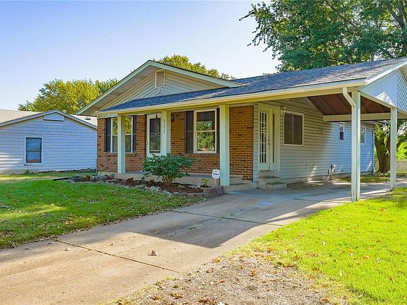 3rd image of 3150 Sabrina Ln