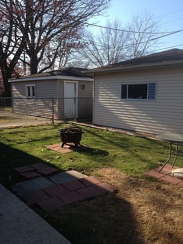 2nd image of 8636 Avers Ave