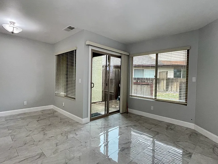 425 E Rice Ranch Rd — Photo 3