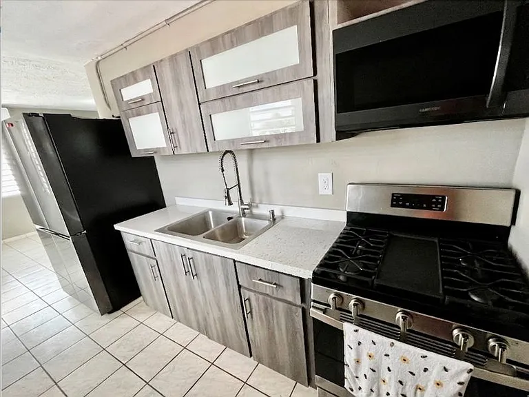 Urb Vistamar 903 Ave Galicia Piso 2 — Photo 4