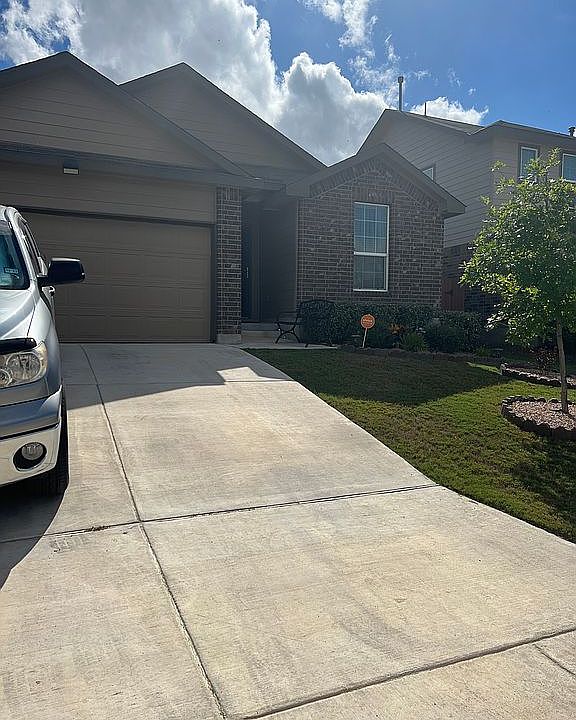 2nd image of 2606 Barbwire Way
