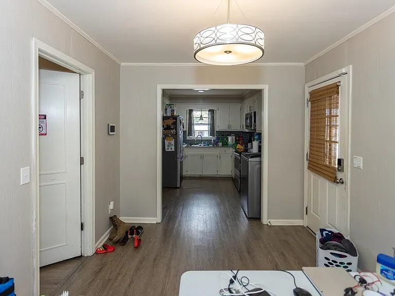 2411 Hunt Club Rd — Photo 11