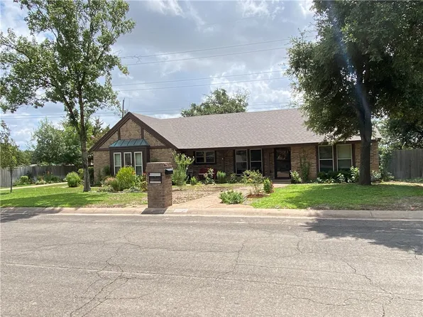 9920 Forest View Dr, Woodway, TX 76712