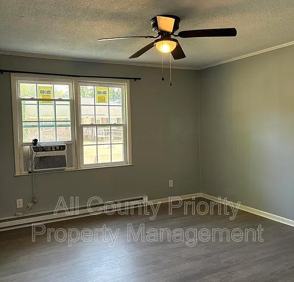 1706 Carolina St E #A — Photo 3
