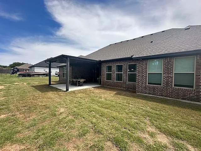4 bed, 2455 sqft, $3,900 — Photo 2