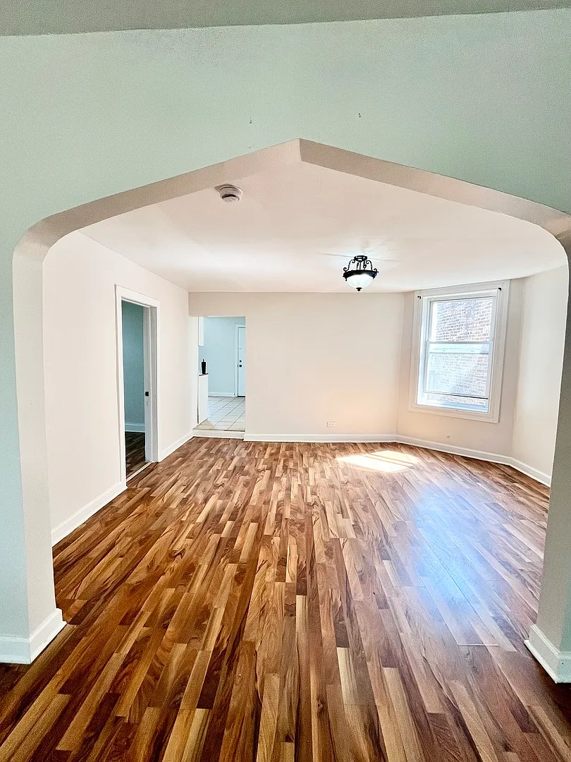 2 bed, 985 sqft, $1,400 — Photo 3
