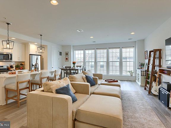 5th image of 3204 Greenwood Way
