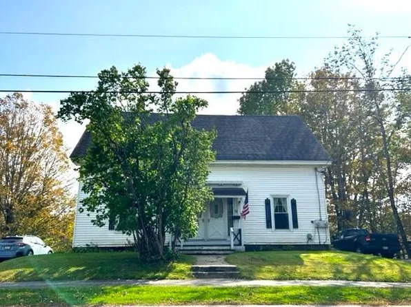 53 Lincoln Street, Dover-Foxcroft, ME 04426