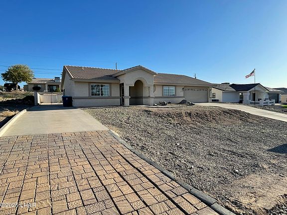3rd image of 2850 Appletree Dr